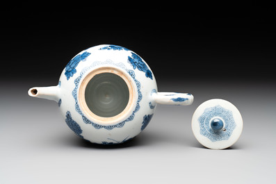 A Chinese blue and white teapot and cover with floral design, Kangxi