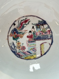 A pair of Chinese famille rose bowls with figures and roosters, Yongzheng/Qianlong