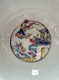 A pair of Chinese famille rose bowls with figures and roosters, Yongzheng/Qianlong