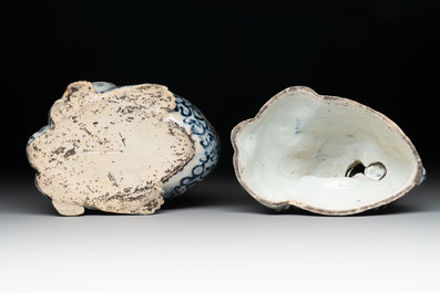 A Chinese blue, white and copper-red 'Liuhai on the three-legged toad' censer and cover, 19th C.