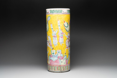 A large Chinese famille rose 'warriors on horseback' cylindrical vase, 19th C.