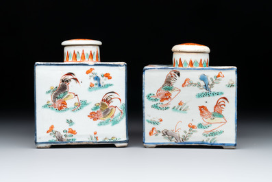 A pair of Chinese famille verte rectangular tea caddies and covers with fighting roosters, Kangxi