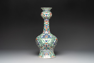 An large Iznik-style garlic head vase, Boch Fr&egrave;res Keramis, 20th C.