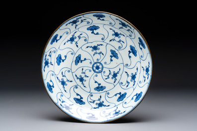 Eight Chinese famille rose, Imari-style, iron-red-decorated, blue and white plates, Kangxi and later