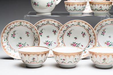 A Chinese famille rose 22-piece tea service with floral design, Qianlong