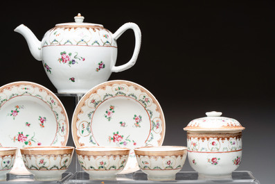 A Chinese famille rose 22-piece tea service with floral design, Qianlong