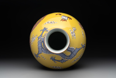 A Chinese famille rose yellow-ground 'dragon' 'tianqiuping' vase, 20th C.