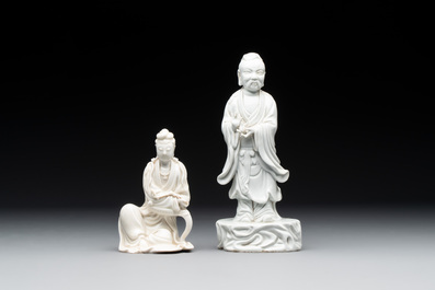 Two Chinese Dehua blanc de Chine figures of Guanyin and Shoulao and a pair of Buddhist lions, He Chaozong 何朝宗 mark, 18/19th C.