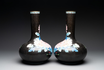 A pair of Chinese cloisonn&eacute; 'peonies' vases and a pair of jardini&egrave;res with precious stone chrysanthemums, 20th C.