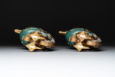 A pair of Chinese cloisonn&eacute; duck-form vases, 19/20th C.