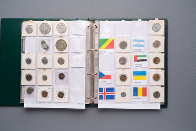 A large collection of 614 international coins, incl. coins from Germany, Norway, USA, UK, etc.