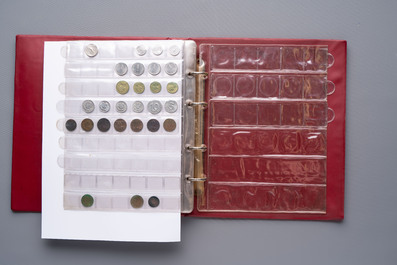 A large collection of 614 international coins, incl. coins from Germany, Norway, USA, UK, etc.