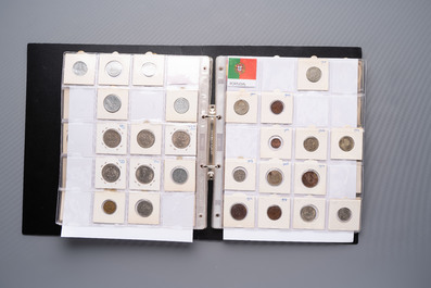 A large collection of 614 international coins, incl. coins from Germany, Norway, USA, UK, etc.