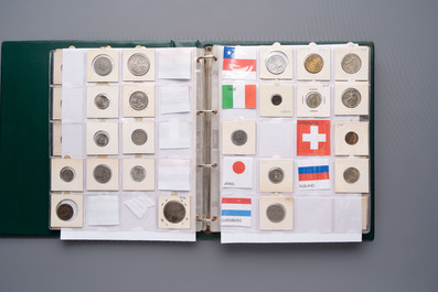 A large collection of 614 international coins, incl. coins from Germany, Norway, USA, UK, etc.