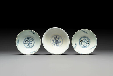 A collection of ten Chinese blue and white bowls, Ming