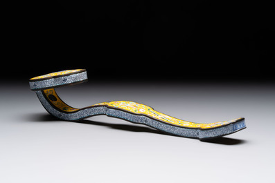 A Chinese Beijing enamel yellow-ground 'Bajixiang' ruyi sceptre, Qianlong mark, 19/20th C.