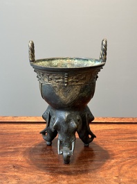 A Chinese archaistic Western Zhou-style bronze ritual food vessel, 'yan', Ming
