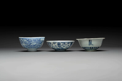 A collection of ten Chinese blue and white bowls, Ming
