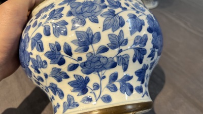 Two Chinese blue and white 'Bleu de Hue' jars for the Vietnamese market, 19th C.