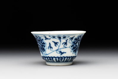 Two Chinese blue, white and famille rose 'birds and flowers' teapots and a cup, Chenghua and Tongzhi marks, 19th C.