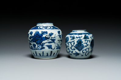 Two Chinese blue and white jars, Wanli
