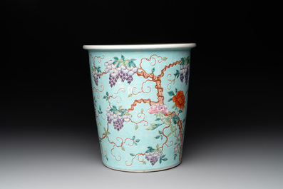 A Chinese famille rose turquoise-ground Da Ya Zhai-style jardini&egrave;re, 19th C.