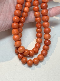 A Chinese red coral necklace, 19th C.
