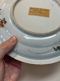 A Chinese famille verte 'elegant beauties in a garden' plate, Kangxi