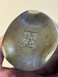 A Chinese bronze cylindric tripod censer, Guiyou 癸酉 mark, 17/18th C.