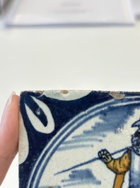 A polychrome Dutch Delft maiolica 'soldier' ​​medallion tile, late 16th C.