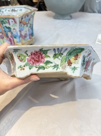 A Chinese Canton famille rose hexagonal jardini&egrave;re and stand, 19th C.