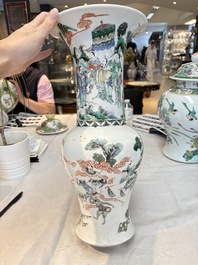 A pair of Chinese famille verte 'yenyen' 'Zhong Kui 鐘馗' vases, 19th C.