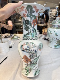 A pair of Chinese famille verte 'yenyen' 'Zhong Kui 鐘馗' vases, 19th C.