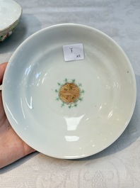 A Chinese qianjiang cai tray, two famille rose brush pots and a yellow-ground covered bowl, Tongzhi and Guangxu mark, 19/20th C.