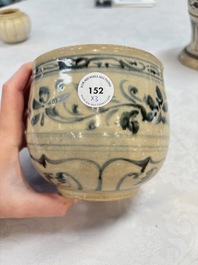 An Annamese or Vietnamese blue and white altar vase, a 'melon' jar and a bowl, 14/15th C.