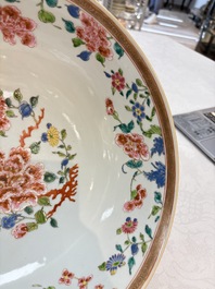 A Chinese famille rose capucin-ground bowl with landscape design, Qianlong
