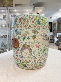 A Chinese famille rose celadon-ground garden seat, 19th C.