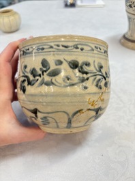 An Annamese or Vietnamese blue and white altar vase, a 'melon' jar and a bowl, 14/15th C.