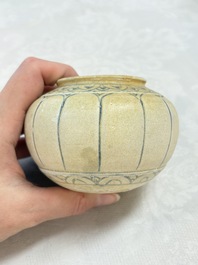 An Annamese or Vietnamese blue and white altar vase, a 'melon' jar and a bowl, 14/15th C.