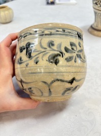An Annamese or Vietnamese blue and white altar vase, a 'melon' jar and a bowl, 14/15th C.