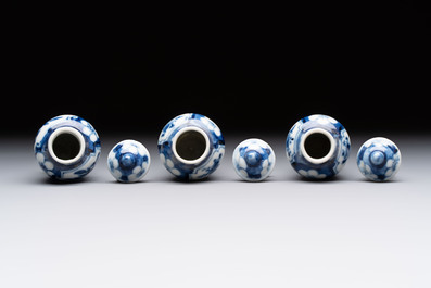 18 Chinese blue and white wares, Kangxi and later