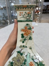 A Chinese famille verte 'zun' vase with floral design, 19th C.