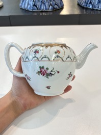 A Chinese famille rose 22-piece tea service with floral design, Qianlong