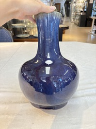A Chinese flamb&eacute;-glazed vase, 19th C.