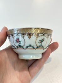 A Chinese famille rose 22-piece tea service with floral design, Qianlong