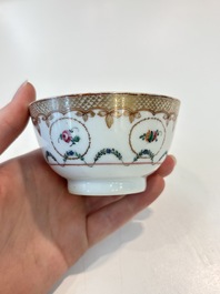 A Chinese famille rose 22-piece tea service with floral design, Qianlong