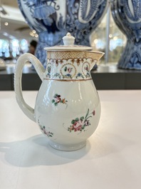 A Chinese famille rose 22-piece tea service with floral design, Qianlong