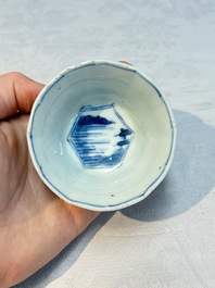 16 Chinese blue and white wares, Kangxi/Yongzheng
