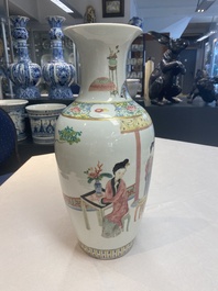 A pair of Chinese famille rose vases with court ladies, 19/20th C.