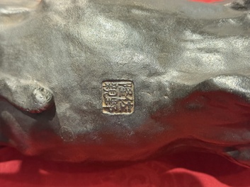A Japanese bronze okimono of a tiger and a bull, signed Sano Takachika 佐野隆親, Meiji, 19th C.